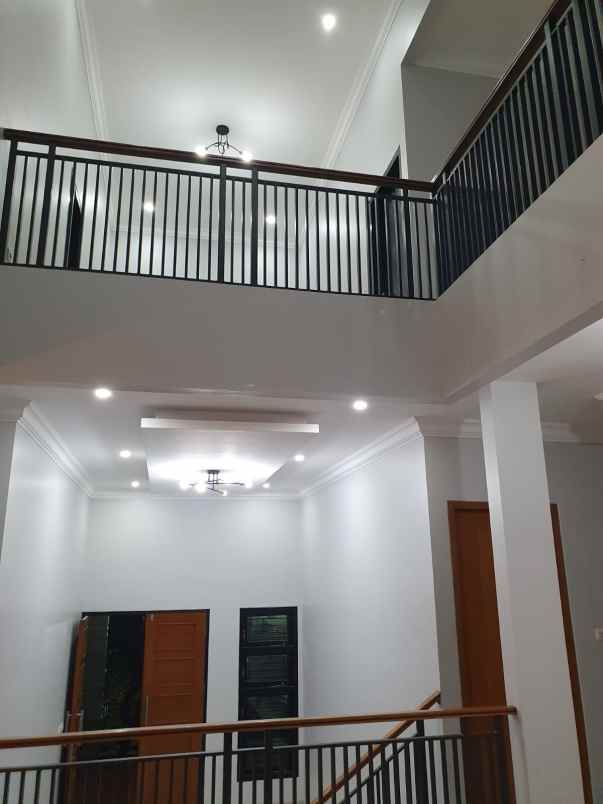 dijual rumah setiabudi setiabudhi