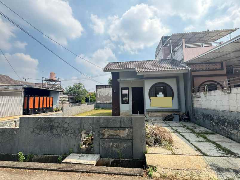 dijual rumah setu bekasi