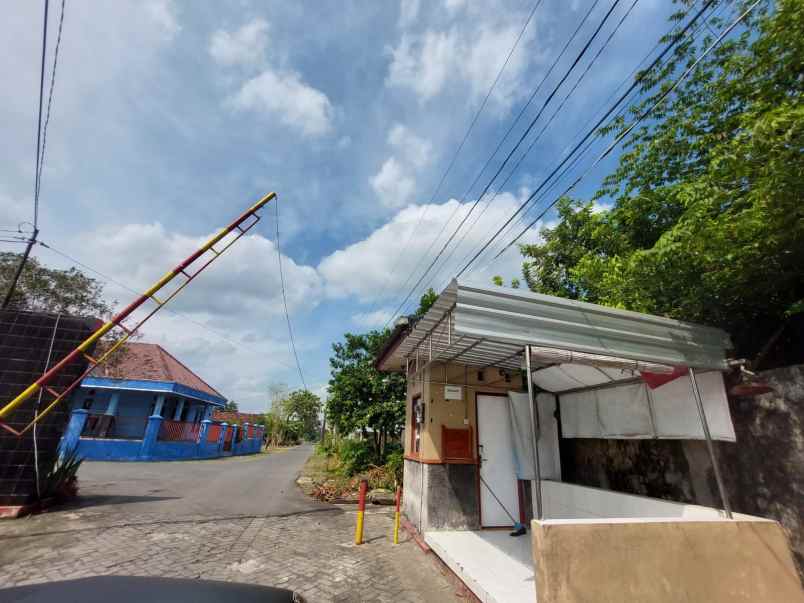 dijual rumah siap huni di jogja timur dalam perumahan