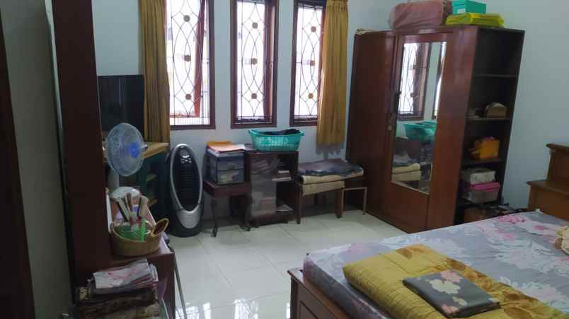 dijual rumah siap huni lokasi strategis