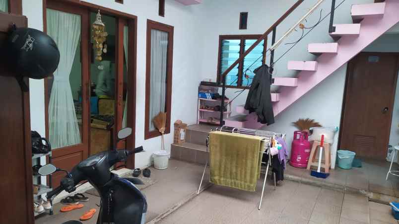 dijual rumah siap huni lokasi strategis