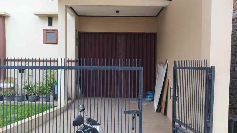 dijual rumah siap huni lokasi strategis