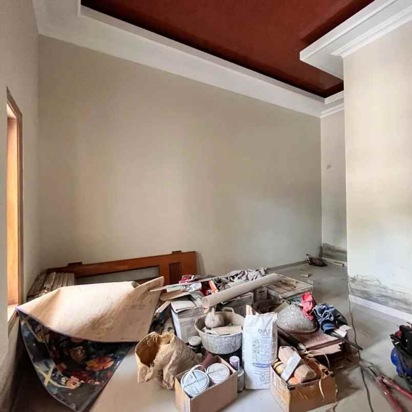 dijual rumah siap huni posisi hook dekat kampus upn