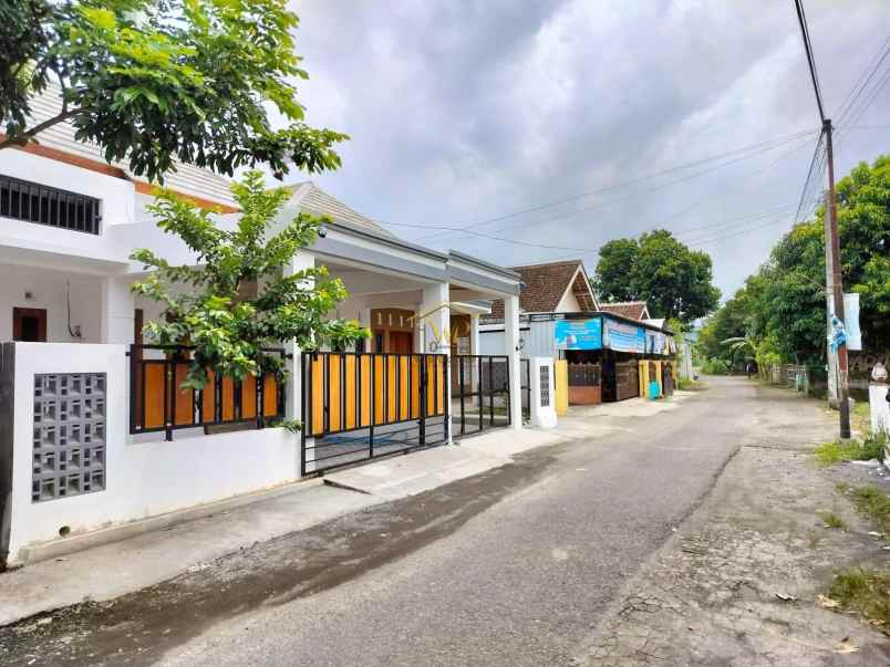 dijual rumah srimulyo