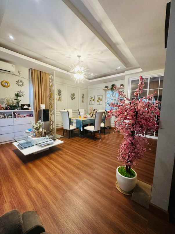 dijual rumah summarecon bekasi cluster