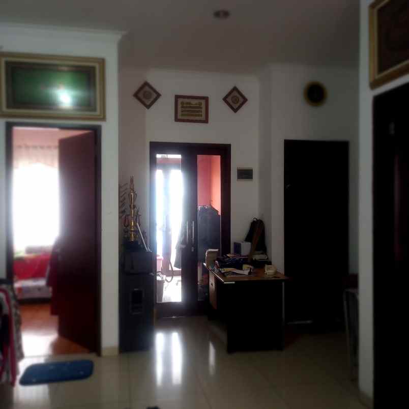 dijual rumah surya sumantri