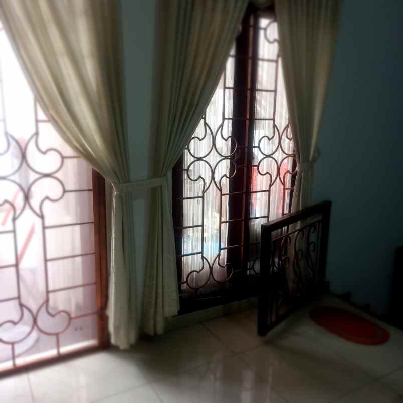 dijual rumah surya sumantri