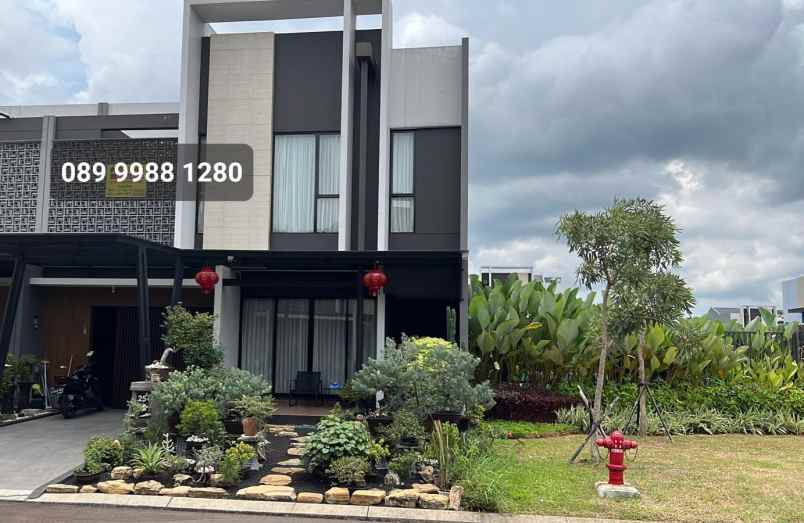 dijual rumah suvarna sutera