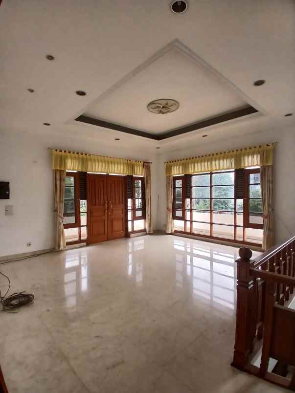 dijual rumah taman kedoya baru jakbar hook