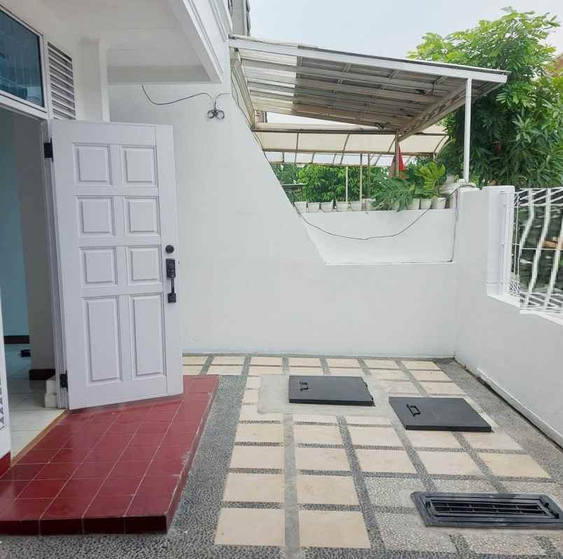 dijual rumah taman modern cakung