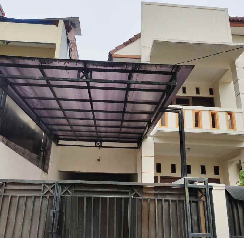 dijual rumah taman pulogebang cakung