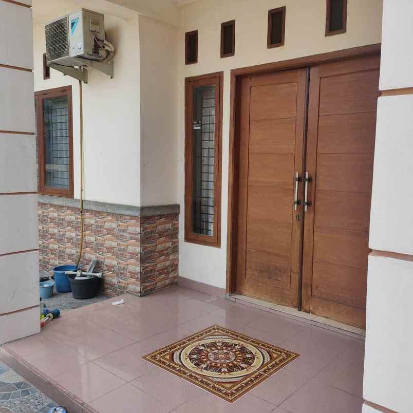 dijual rumah taman pulogebang cakung