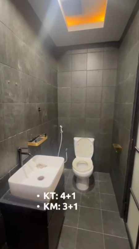 dijual rumah taman pusparaya