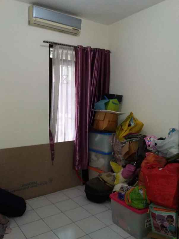 dijual rumah tamani residence