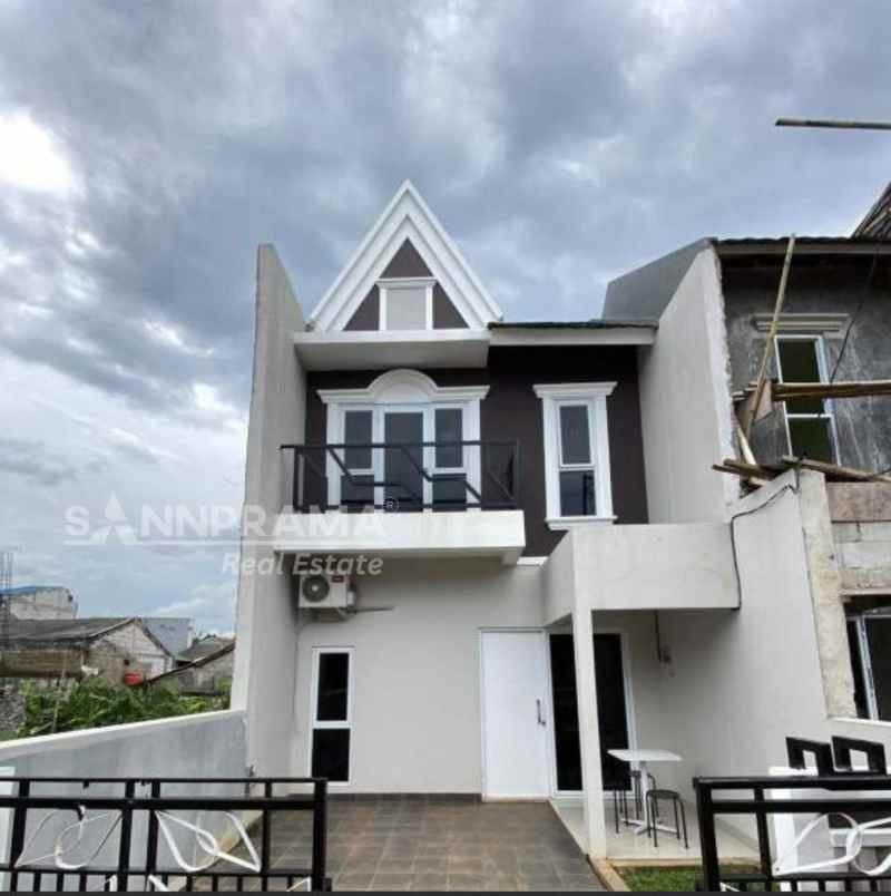 dijual rumah tanah baru