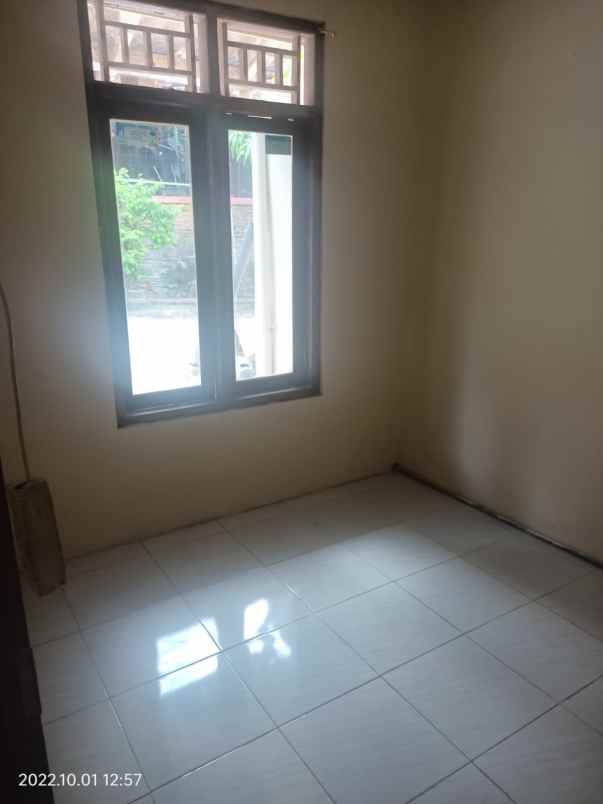 dijual rumah tembalang