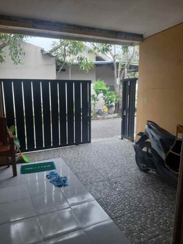 dijual rumah tembalang