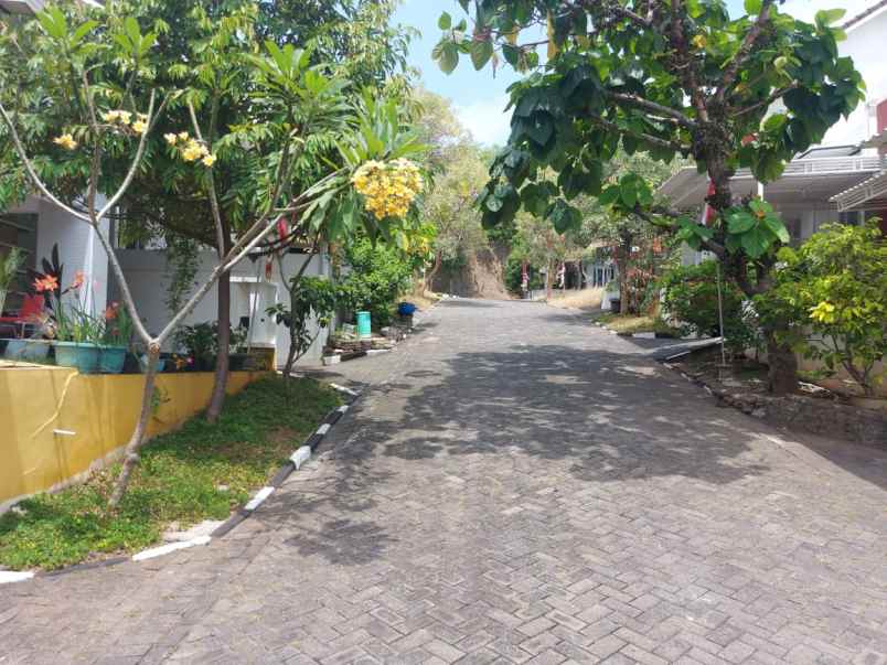 dijual rumah tembalang