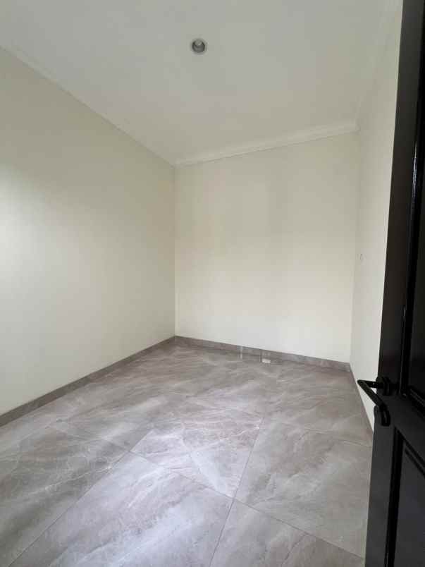 dijual rumah the icon bsd city