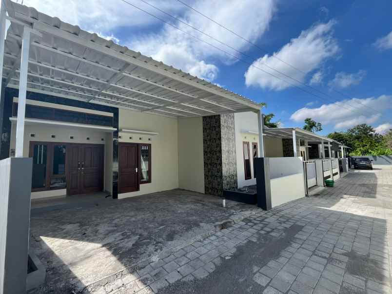 dijual rumah tirtoadi kec mlati