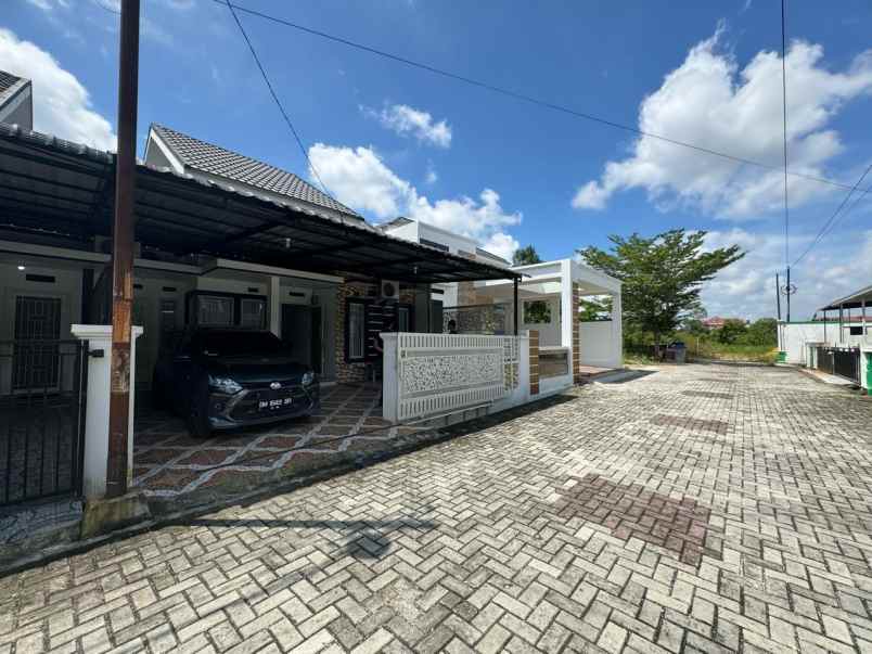 dijual rumah type 60 di arifin ahmad kota pekanbaru