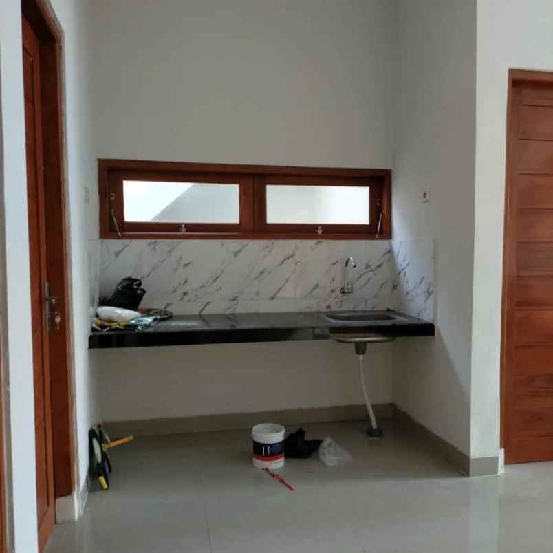 dijual rumah utara lpmp