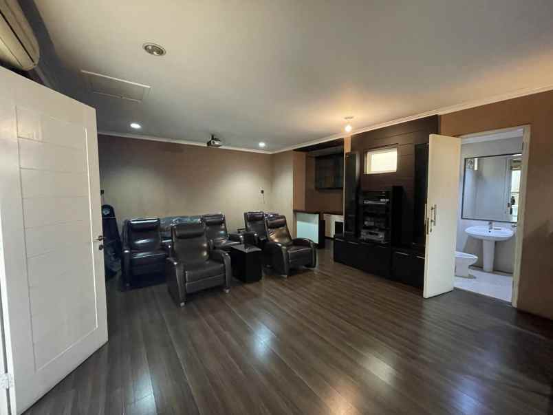 dijual rumah villa artha gading kelapa