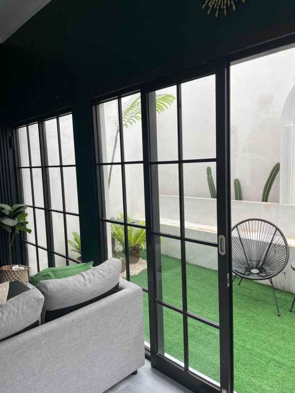 dijual rumah villa kota batu malang