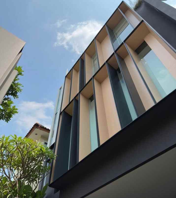 dijual rumah widya chandra jaksel