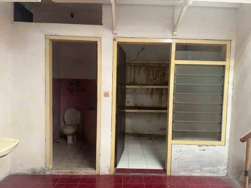 dijual rumah wisma permai