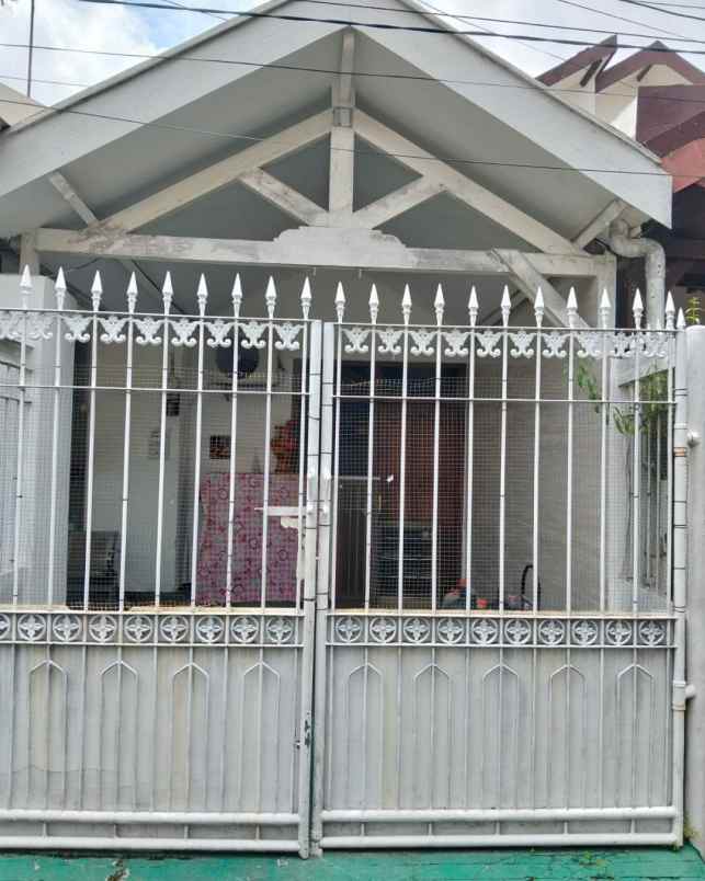 dijual rumah wisma permai