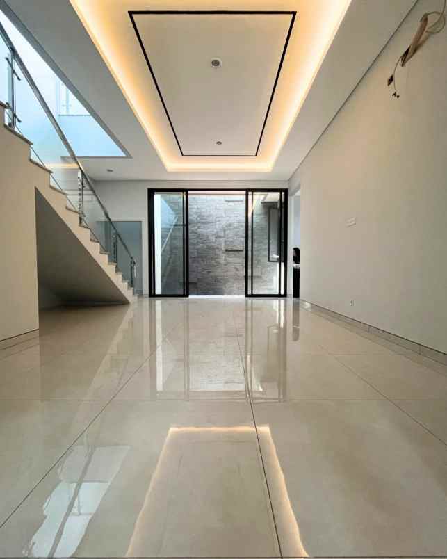 dijual rumah woodland citraland