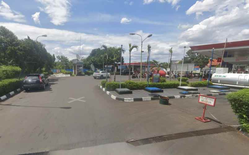 dijual spbu cipayung jakarta timur selalu ramai