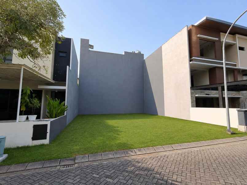 dijual tanah dian istana moca vrbana