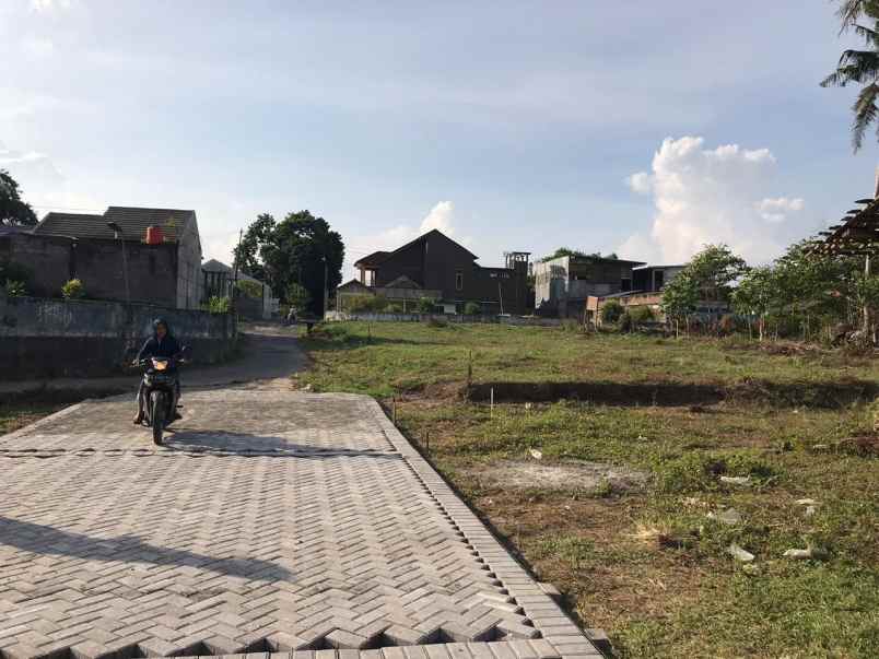 dijual tanah jalan bibis kasih