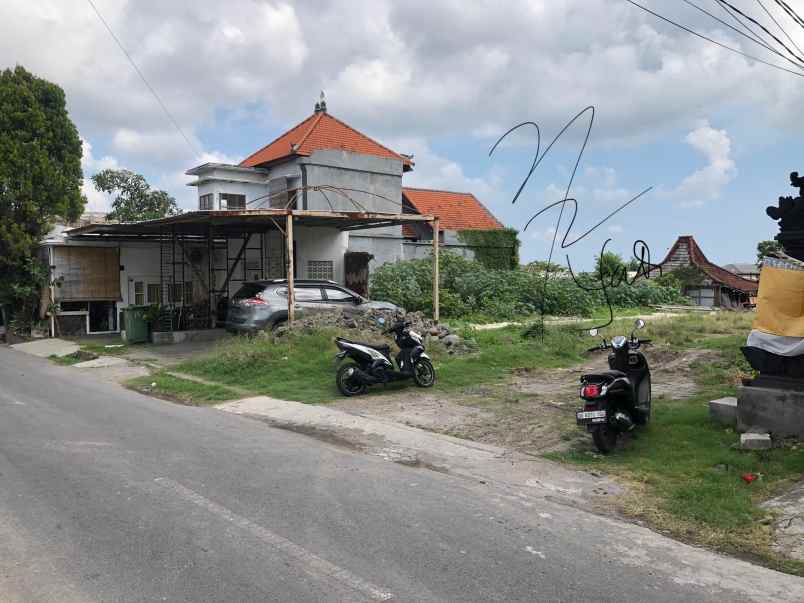 dijual tanah jalan kuwum semer kerobokan