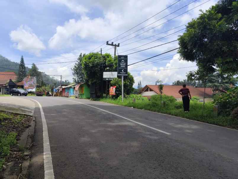 dijual tanah poros jalan abdul gani atas