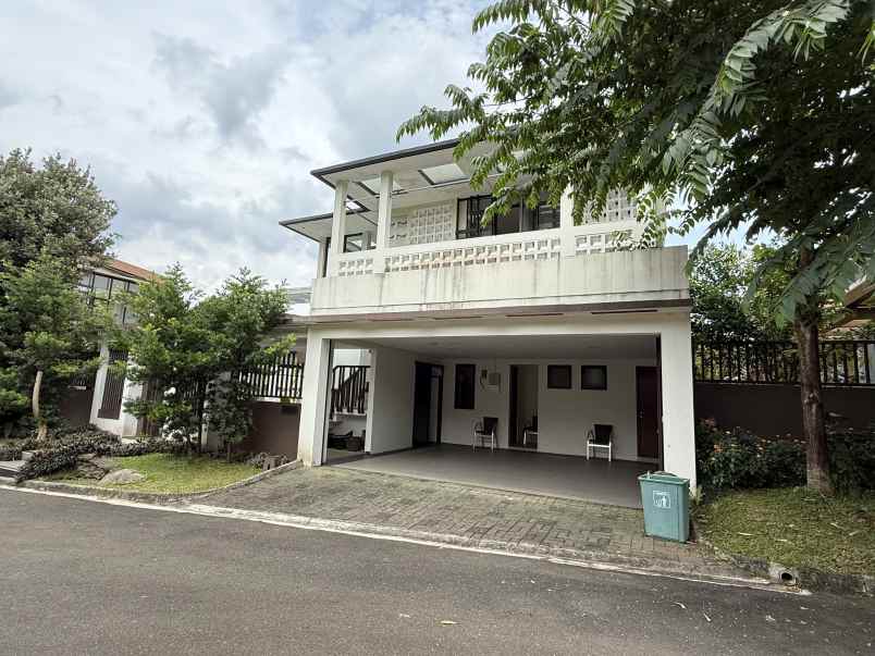 dijual villa ciawi gadog