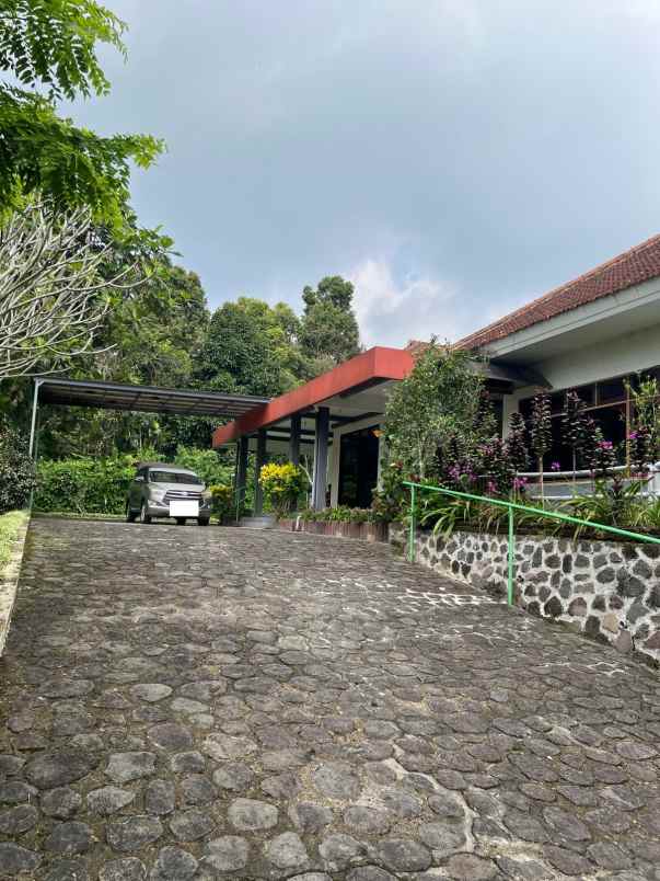 dijual villa estate trawas dekat jalan raya jl keramat