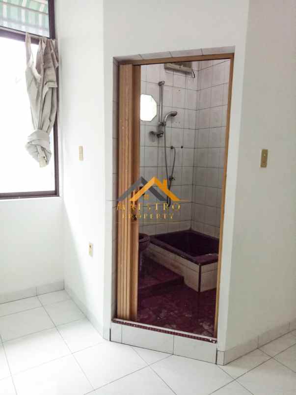 dijual villa jalan murai mas 1 dekat