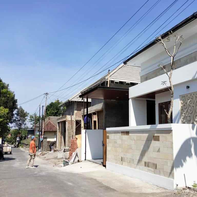 dijual villa jl kaliurang km 12 5