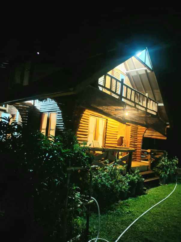 dijual villa jl lembang