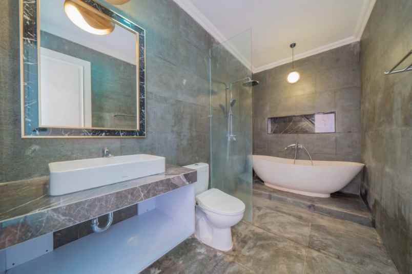 dijual villa jl raya uluwatu pecatu