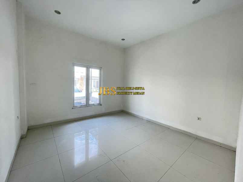 dijual villa komplek cemara kuta jalan