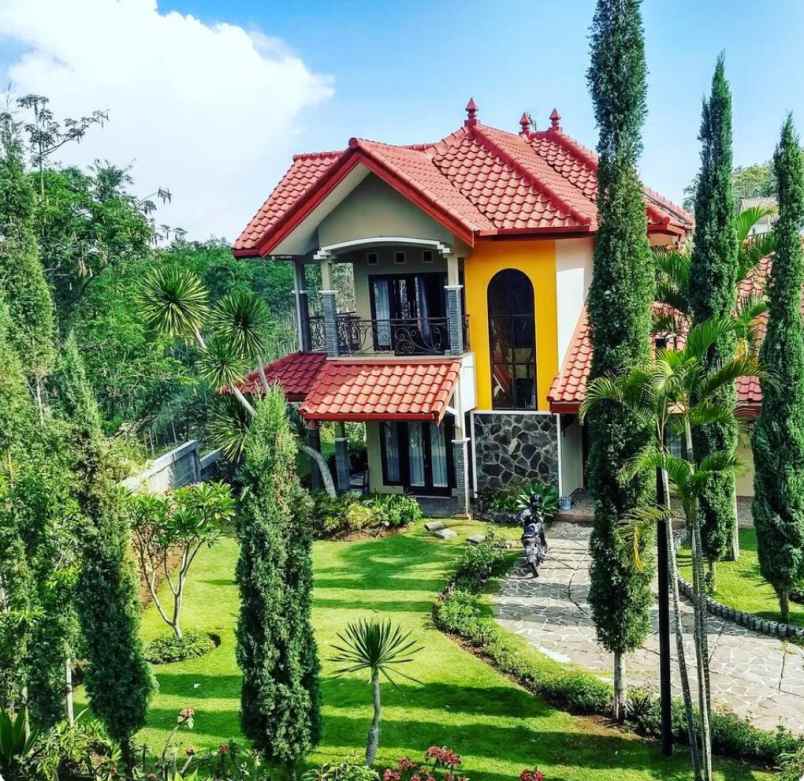 dijual villa kusuma agro batu malang lokasi sejuk nego