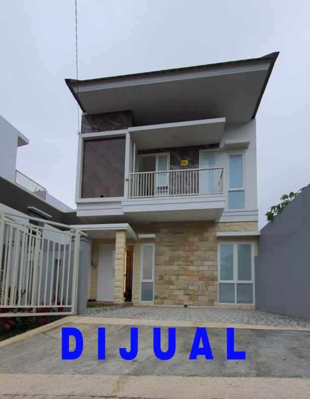 dijual villa panderman hill