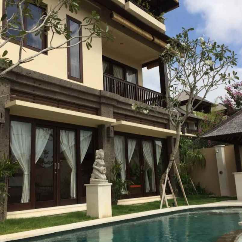 dijual villa raya uluwatu ungasan