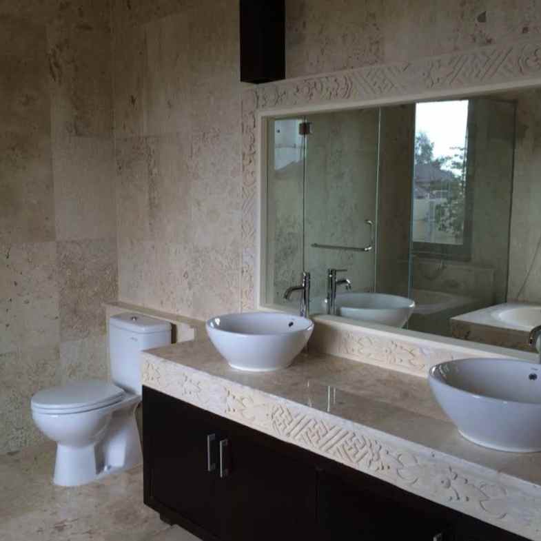 dijual villa raya uluwatu ungasan