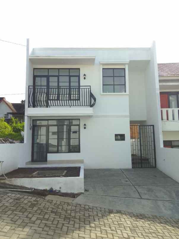 dijulcepat rumah dekat terminal cicaheum kota bandung