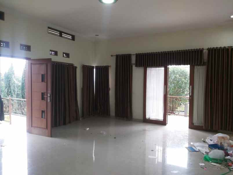 dikontrakan rumah hook luas di ujungberung bandung